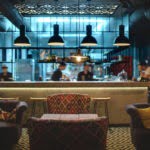 dicas de iluminação para bares