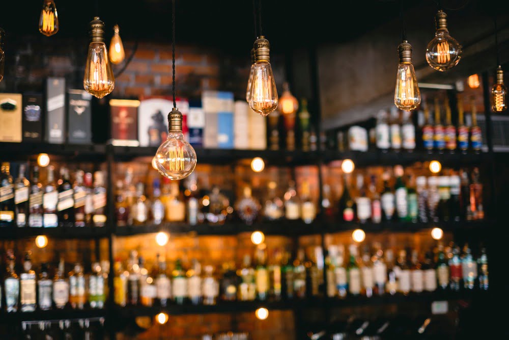 Como economizar na conta de luz do seu bar? 12 estratégias