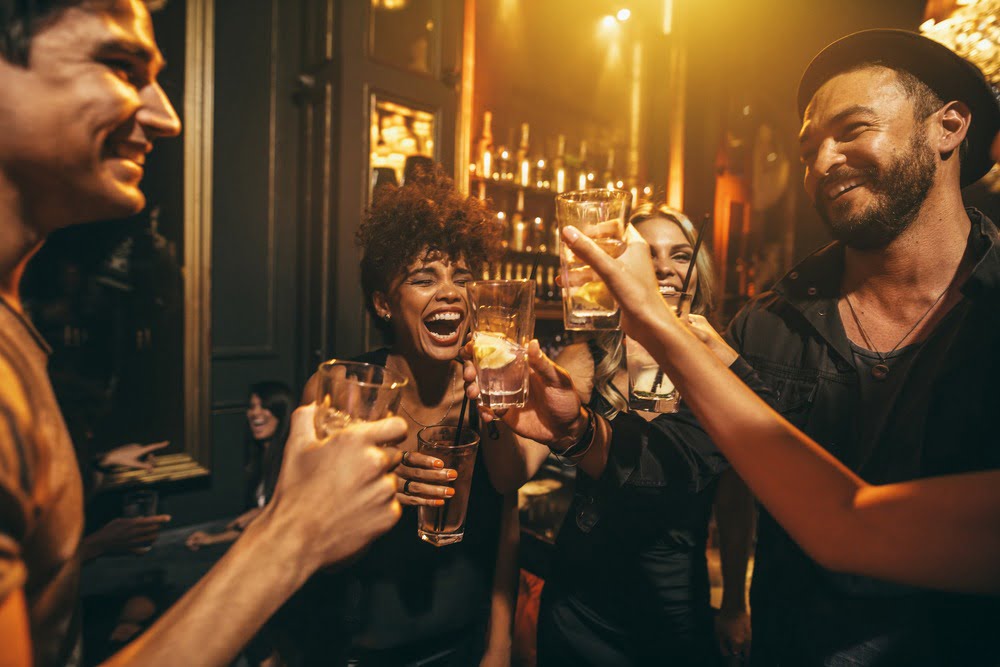 Como melhorar a experiência do cliente no seu bar [6 dicas]