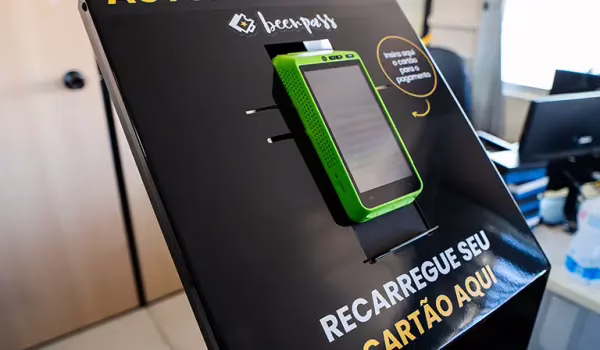totem de recarga automatico de cartão de autosserviço de chope beerpass